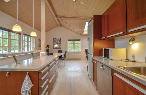 Vibæk Strand House | Gorgeous home in Ebeltoft with WiFi
