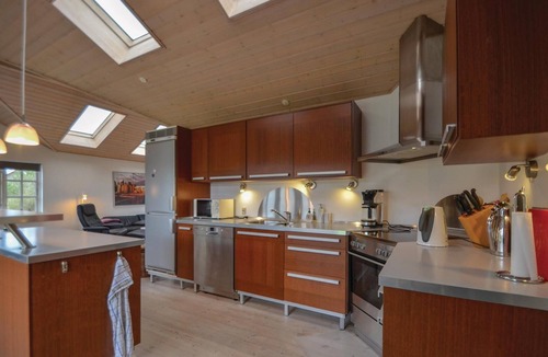 Vibæk Strand House | Gorgeous home in Ebeltoft with WiFi