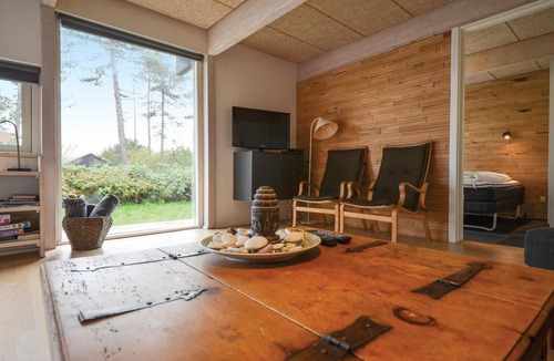 Ebeltoft House | Gorgeous home in Ebeltoft with kitchen