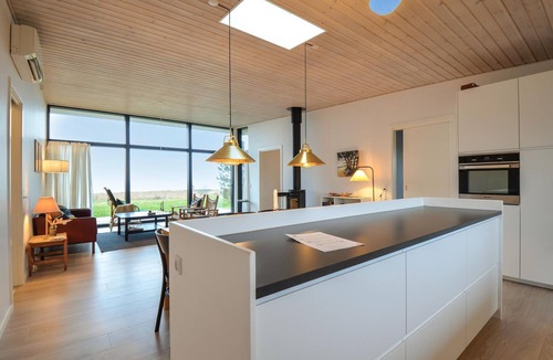 Femmøller House | Gorgeous home in Ebeltoft with kitchen