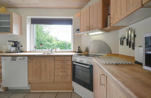 Lyngsbæk Strand House | Gorgeous home in Ebeltoft with sauna