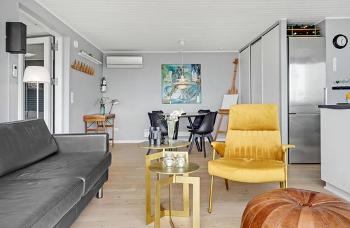Egsmark Strand House | Gorgeous home in Ebeltoft with kitchen