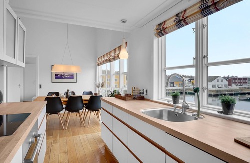 Øer Strand House | Gorgeous home in Ebeltoft with sauna