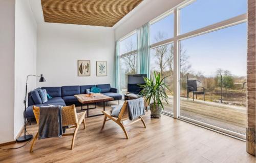 Øer Strand House | Gorgeous Home In Ebeltoft With Kitchen