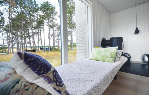 Ebeltoft House | Gorgeous Home In Ebeltoft With Kitchen