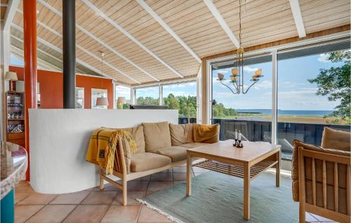Lyngsbæk Strand House | Gorgeous Home In Ebeltoft With Sauna
