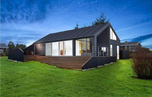 Egsmark Strand House | Gorgeous Home In Ebeltoft With Wifi
