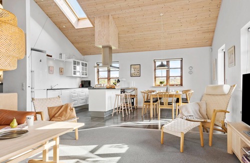 Krejbjerg House | Gorgeous home in Ejstrupholm with WiFi