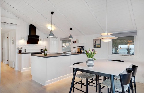 Sjaelborg House | Gorgeous home in Esbjerg V