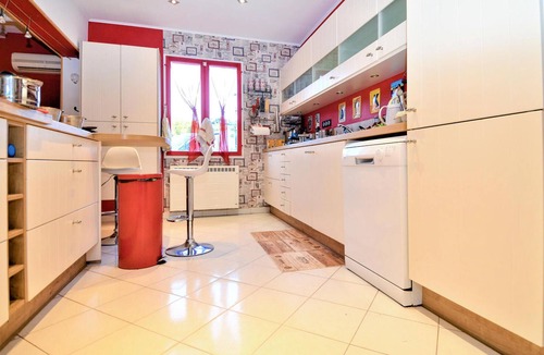 Eyragues House | Gorgeous home in Eyragues