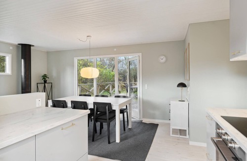 Farvang House | Gorgeous home in Fårvang with WiFi