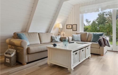 Gatten House | Gorgeous Home In Farsø With Kitchen