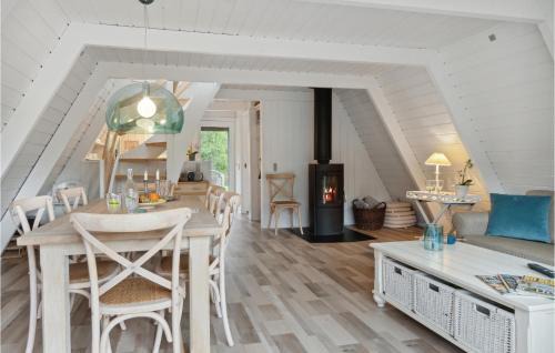 Gatten House | Gorgeous Home In Farsø With Kitchen