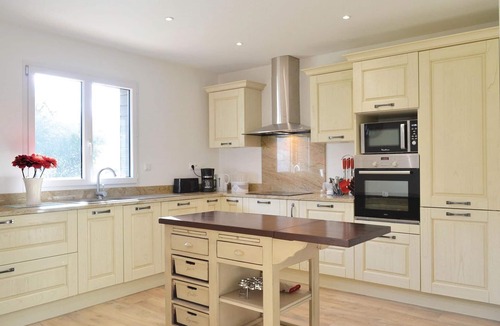 Saint-Denoeux House | Gorgeous home in Saint-Denoeux with sauna