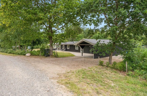 Bønnerup Strand House | Gorgeous home in Glesborg with kitchen