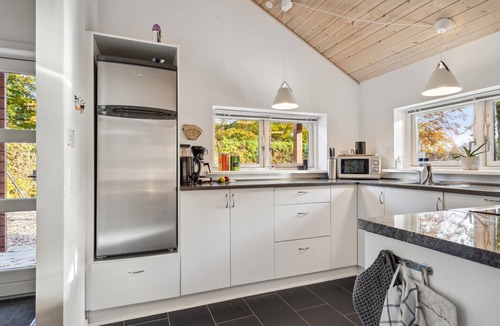 Fjellerup House | Gorgeous home in Glesborg with WiFi