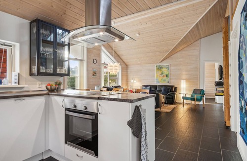 Fjellerup House | Gorgeous home in Glesborg with WiFi