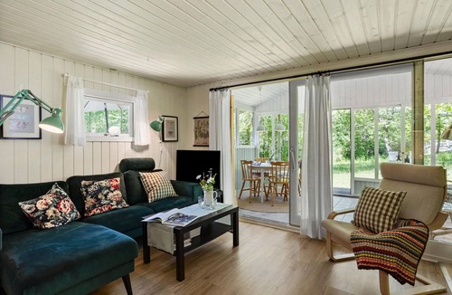 Glesborg House | Gorgeous home in Glesborg with WiFi