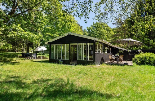 Glesborg House | Gorgeous home in Glesborg with WiFi