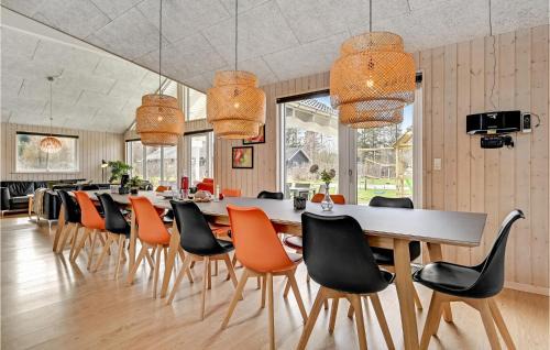 Fjellerup House | Gorgeous Home In Glesborg With Sauna