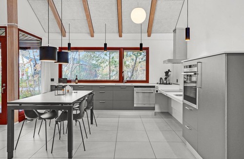 Grena Strand House | Gorgeous home in Grenaa with WiFi