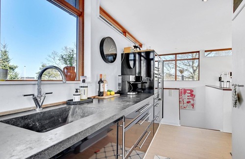 Grena Strand House | Gorgeous home in Grenaa with kitchen