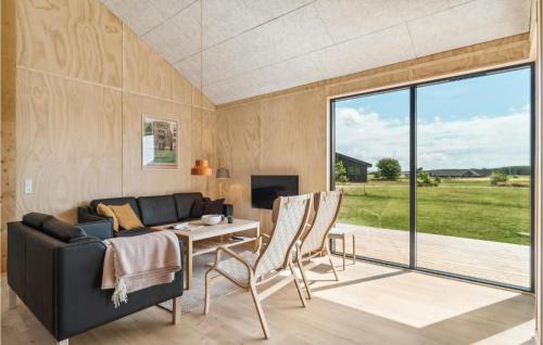 Grenaa House | Gorgeous Home In Grenaa With Kitchen
