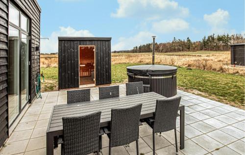 Grenaa House | Gorgeous Home In Grenaa With Sauna