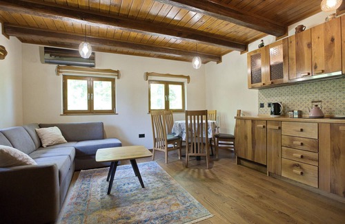 Kraljevec Sesvetski House | Gorgeous home in Gustelnica with sauna