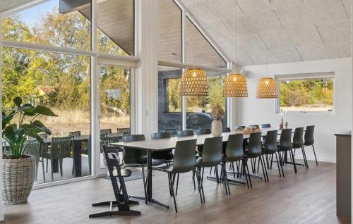 Hoensinge House | Gorgeous Home In Højby With Kitchen
