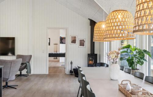 Hoensinge House | Gorgeous Home In Højby With Kitchen