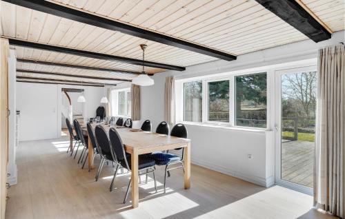 Hojslev House | Gorgeous Home In Højslev With Wifi