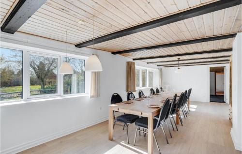Hojslev House | Gorgeous Home In Højslev With Wifi