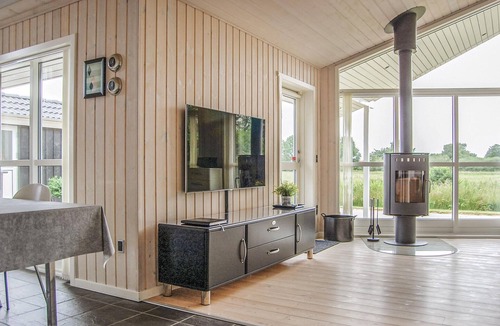 Flovt Strand House | Gorgeous home in Haderslev with WiFi