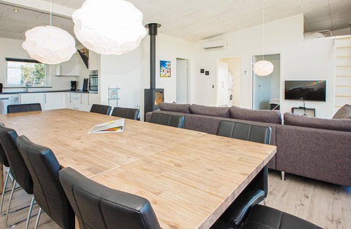 Fynshav House | Gorgeous home in Haderslev with kitchen