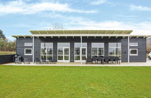 Fynshav House | Gorgeous home in Haderslev with kitchen