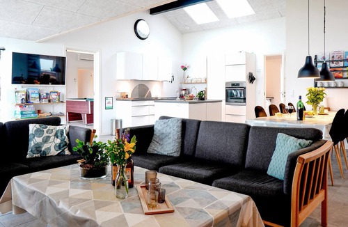 Flovt Strand House | Gorgeous home in Haderslev with WiFi