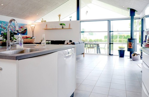 Flovt Strand House | Gorgeous home in Haderslev with WiFi