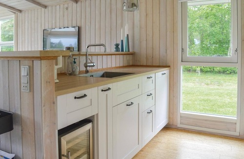 Hou House | Gorgeous home in Hals with sauna