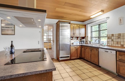 Hanstholm House | Gorgeous home in Hanstholm with kitchen