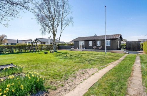 Hejlsminde Strand House | Gorgeous home in Hejls with kitchen