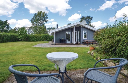 Hejlsminde Strand House | Gorgeous home in Hejls with WiFi
