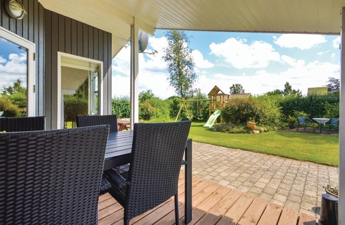 Hejlsminde Strand House | Gorgeous home in Hejls with WiFi