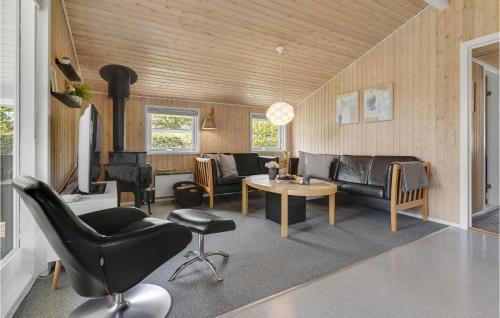 Hejlsminde Strand House | Gorgeous Home In Hejls With Wifi