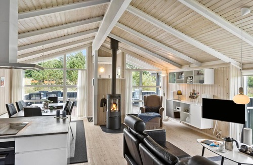 Hirtshals House | Gorgeous home in Hirtshals with sauna