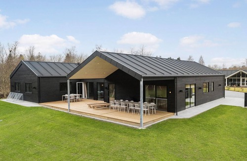 Hobro House | Gorgeous home in Hobro with sauna