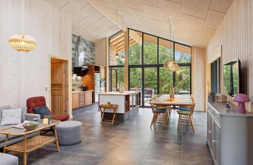 Hoensinge House | Gorgeous home in Højby with sauna