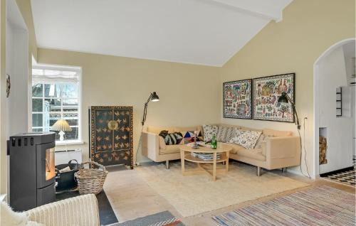 Hornbaek House | Gorgeous Home In Hornbæk With Kitchen