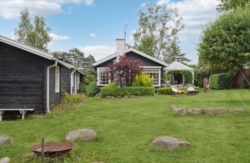 Hornbaek House | Gorgeous home in Hornbæk with kitchen