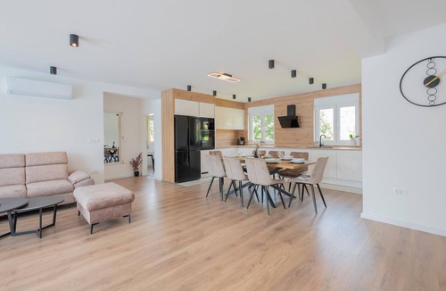 Prolozac House | Gorgeous home in Donji Prolozac